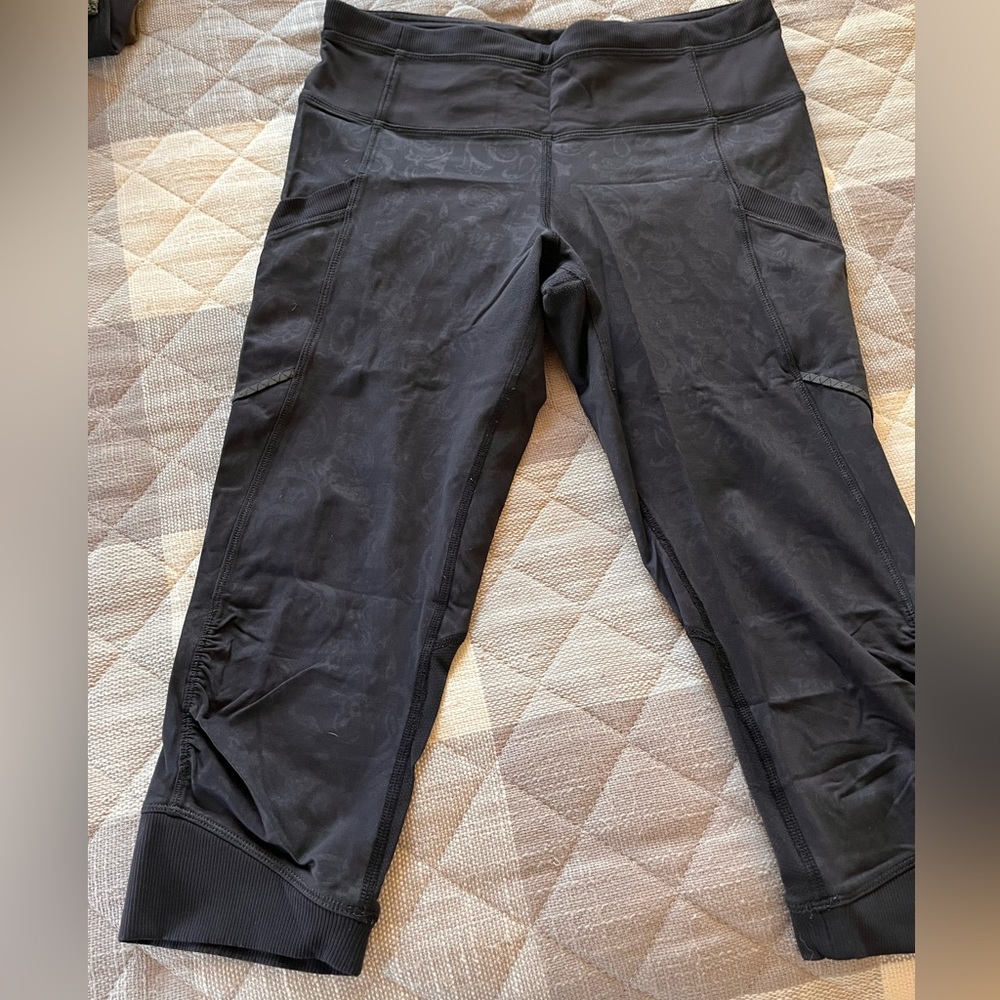 Lululemon crop leggings
